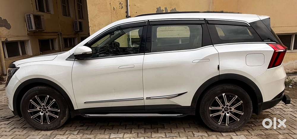 Mahindra Xuv700 Diesel At 2022 (new Condition)
