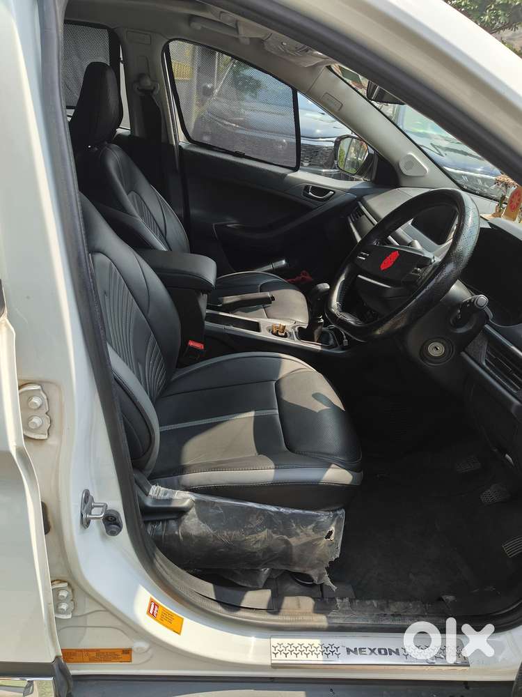 Tata Nexon Smart Plus S 1.2 Revotron Petrol 5 Mt, 2025, Cng & Hybrid..