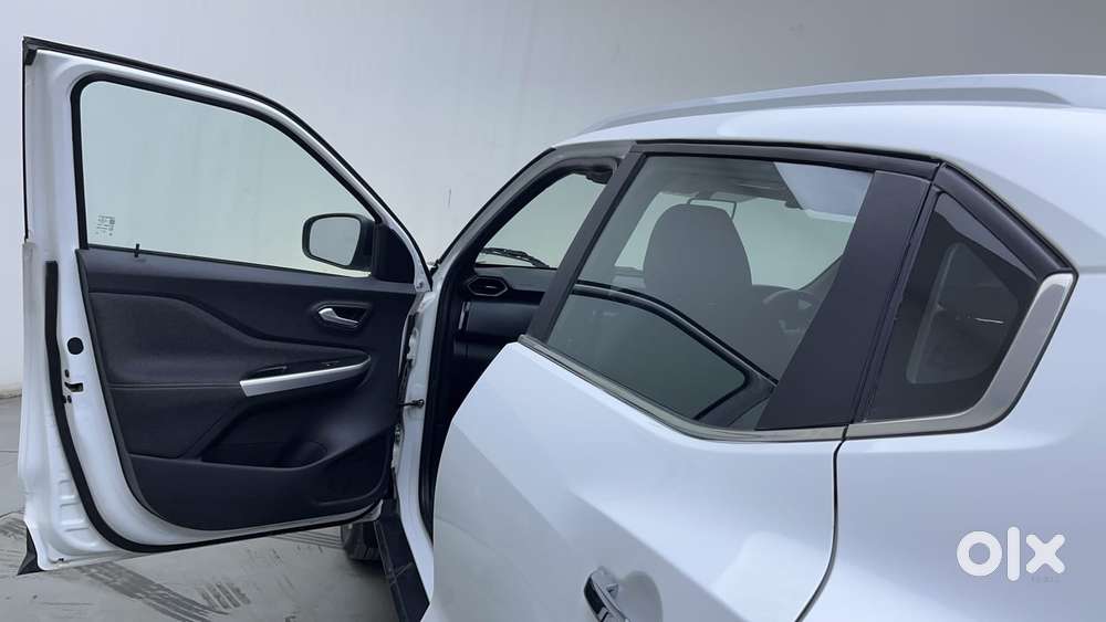 Nissan Magnite 1.0 Xv Premium Turbo Cvt, 2023, Petrol