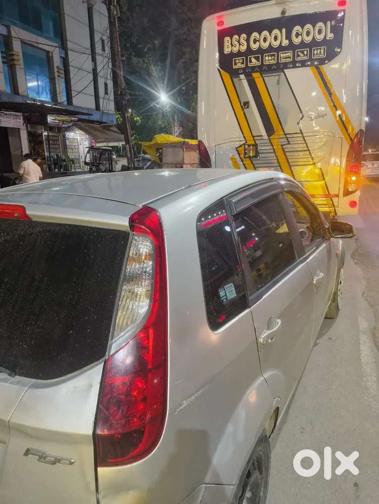 Ford Figo 2012 Petrol 75000 Km Driven
