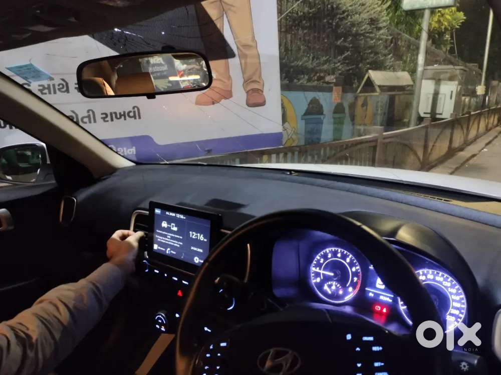 Hyundai Venue 2020 Petrol 36500 Km Driven A One Condition