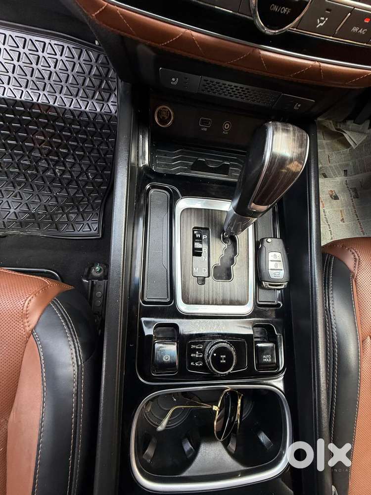 Mahindra Alturas G4 4wd At, 2019, Diesel