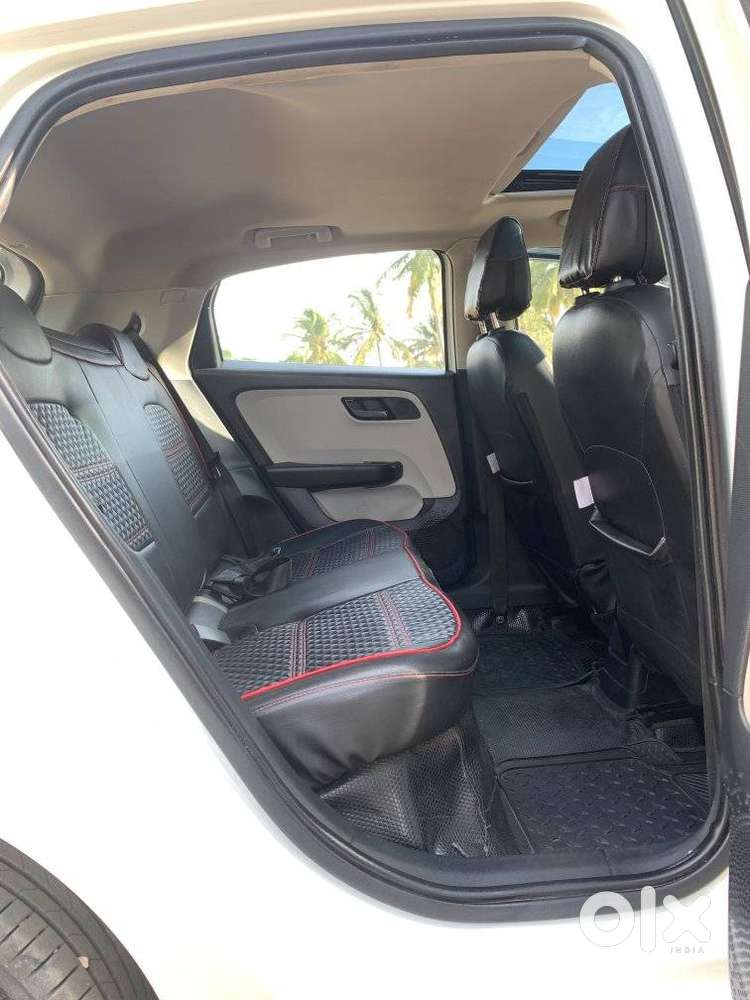 Tata Altroz 1.2 Xm, 2024, Petrol