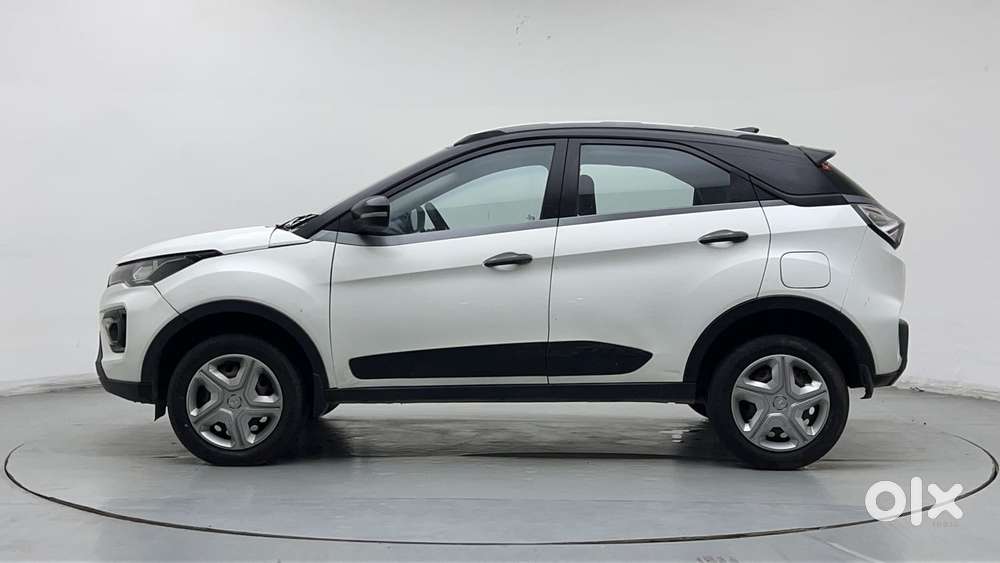 Tata Nexon 1.2 Revotron Xm (s), 2022, Petrol