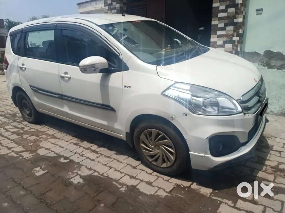 Maruti Suzuki Ertiga 2016 White Car Hr26 Gurgaon Registered