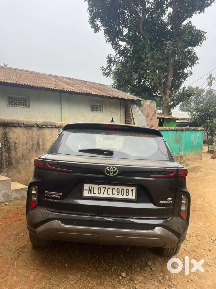 Toyota Urban Cruiser Hyryder 2024 Petrol Well Maintained