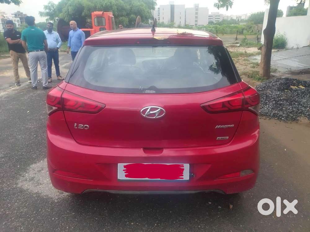 Hyundai I20 1.4 Asta (at), 2015, Diesel