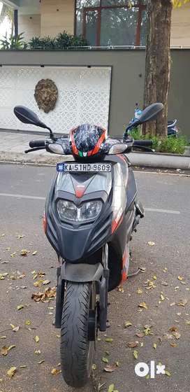 2nd store hand aprilia