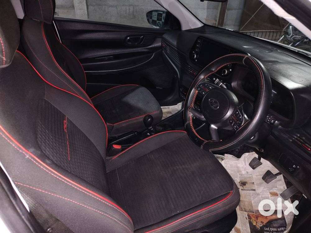 Hyundai I20 Sportz 1.2 Mt Dual Tone, 2023, Petrol