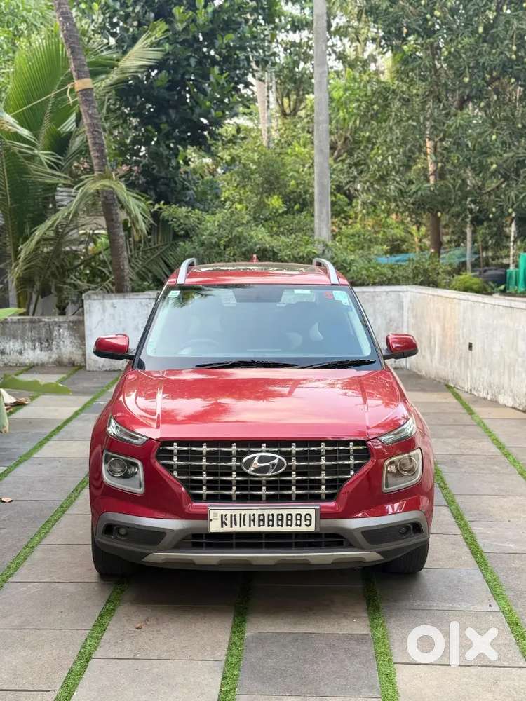 Hyundai Venue 2019 Petrol Well Maintained