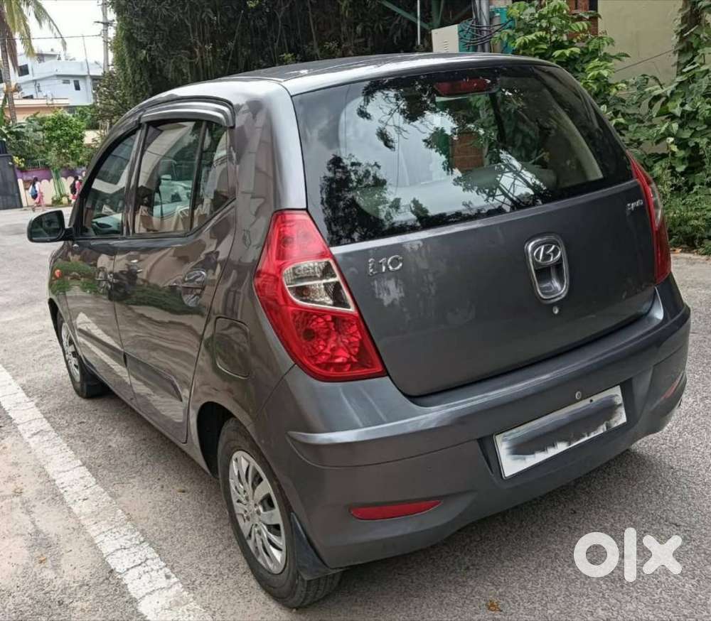 Hyundai I10 Sportz, 2016, Petrol