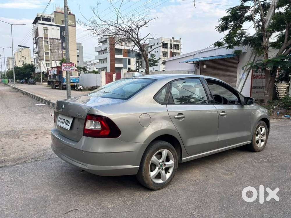 Skoda Rapid 1.5 Elegance Tdi Mt, 2013, Diesel