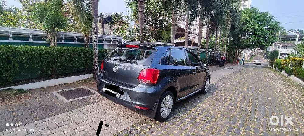 Polo Comfortline Petrol (31800 Kms)