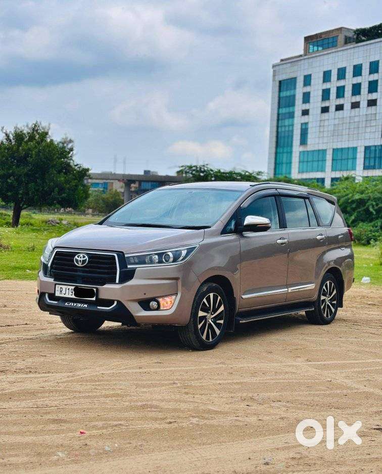 Toyota Innova Crysta 2.4 Z 7 Str, 2025, Diesel