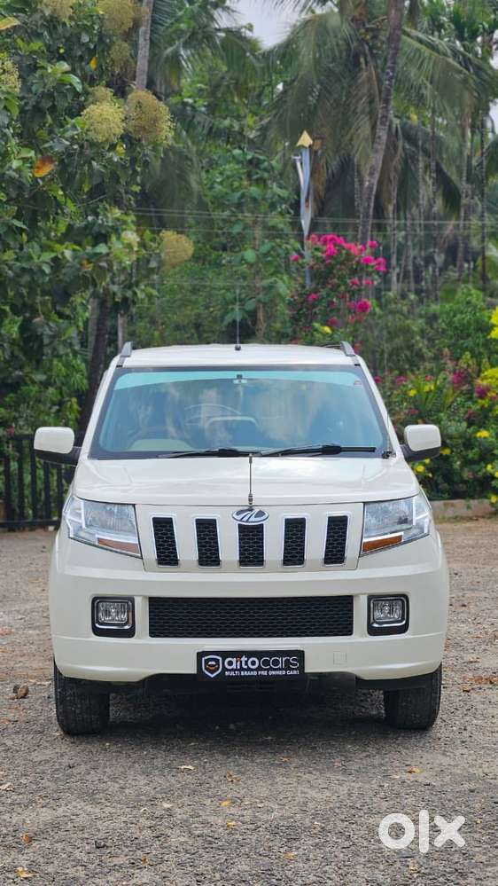 Mahindra Tuv 300 T8 Amt (automatic), 2015, Diesel
