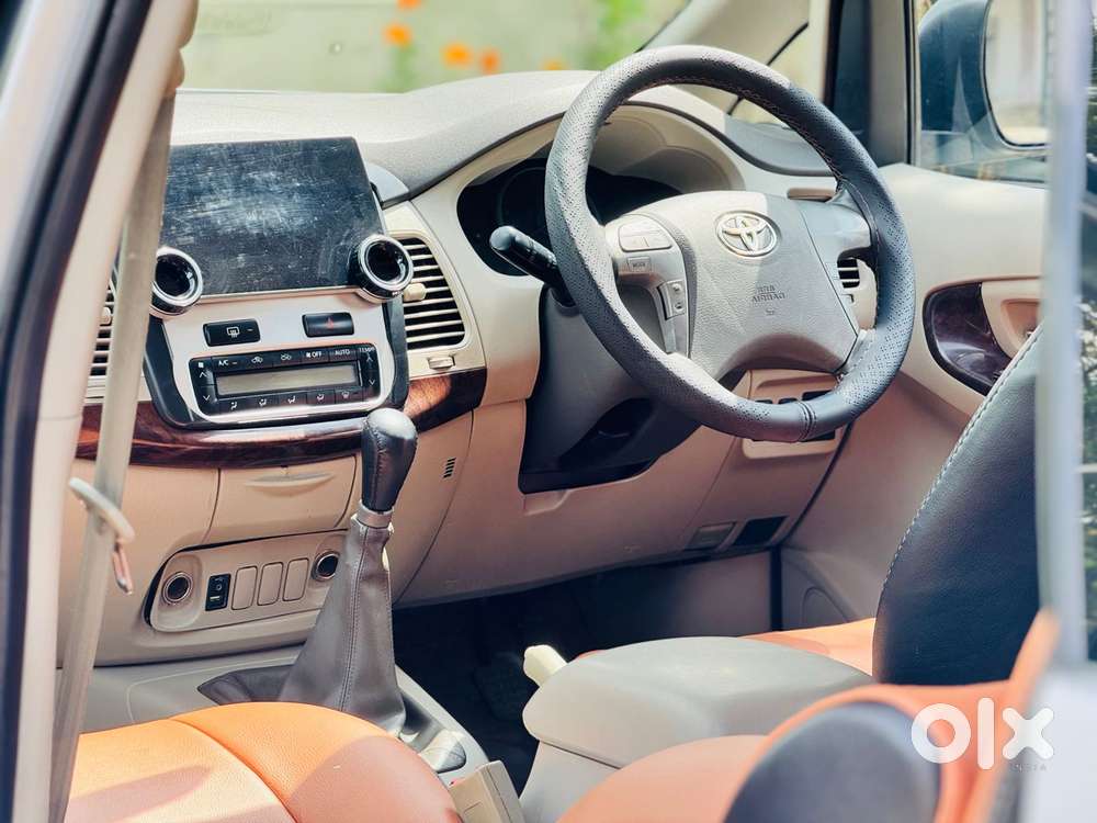 Toyota Innova 2.5 Vx 8 Str Bs-iii, 2013, Diesel