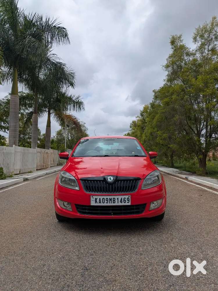 Skoda Rapid 2014 ,red Colour ,diesel Well Maintained