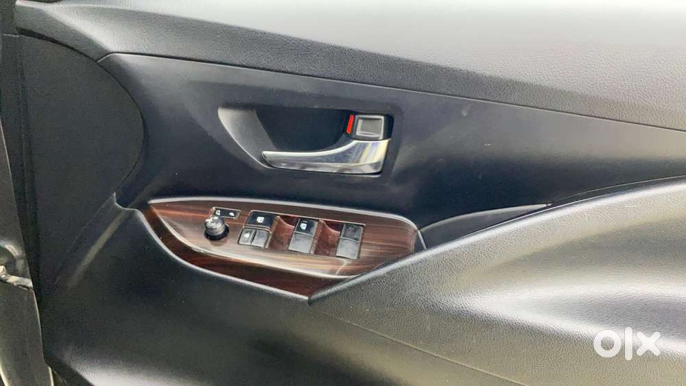 Toyota Innova Crysta 2.4 Gx Mt 8s, 2018, Diesel