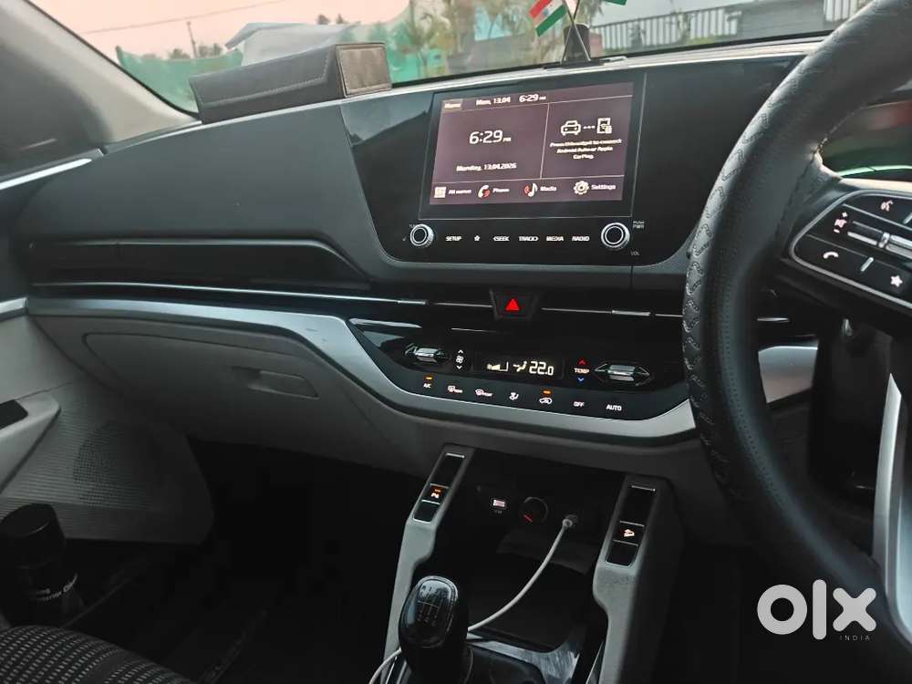 Good Condition Best Car Showroom Track Service