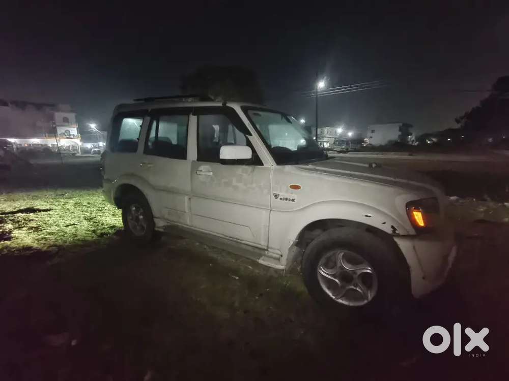 Mahindra Scorpio Classic 2010 Diesel 300000 Km Driven
