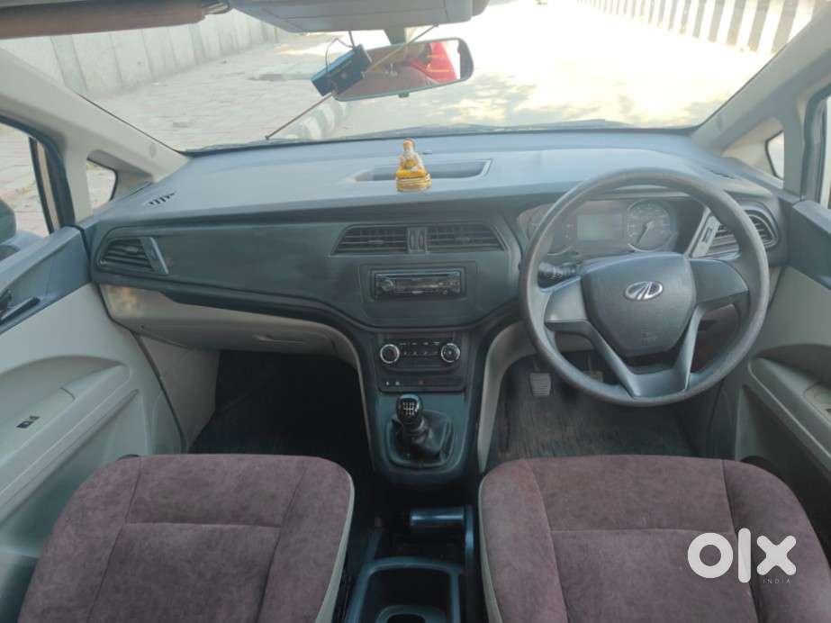 Mahindra Marazzo