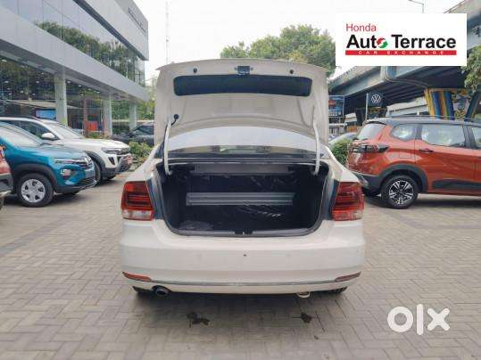 Volkswagen Vento 1.2 Tsi Highline At, 2016, Petrol