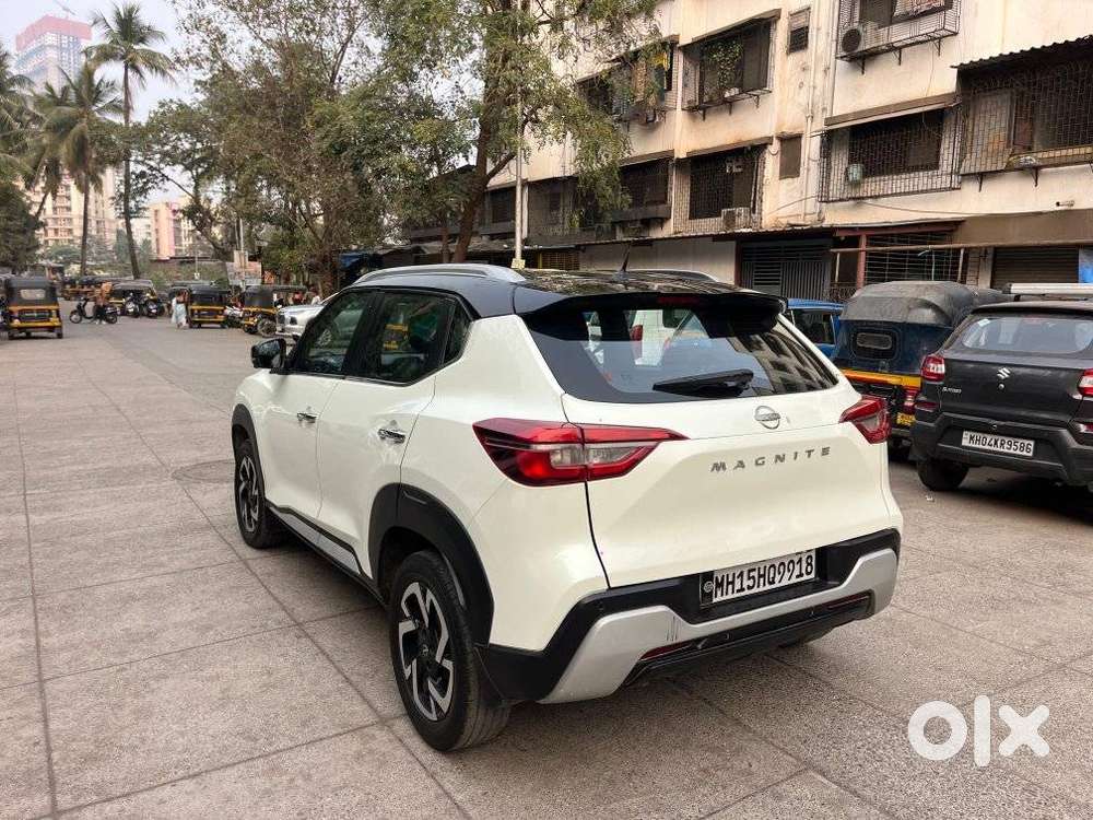 Nissan Magnite 1.0 Xv Premium, 2022, Petrol