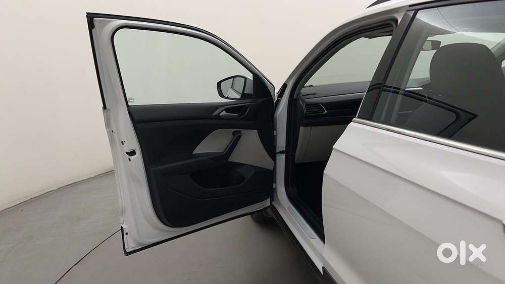 Volkswagen Taigun Topline 1.0 Tsi At (electric Seats), 2021, Petrol