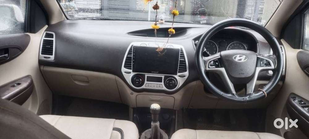 Hyundai I20 Sportz 1.2 Mt Dual Tone, 2011