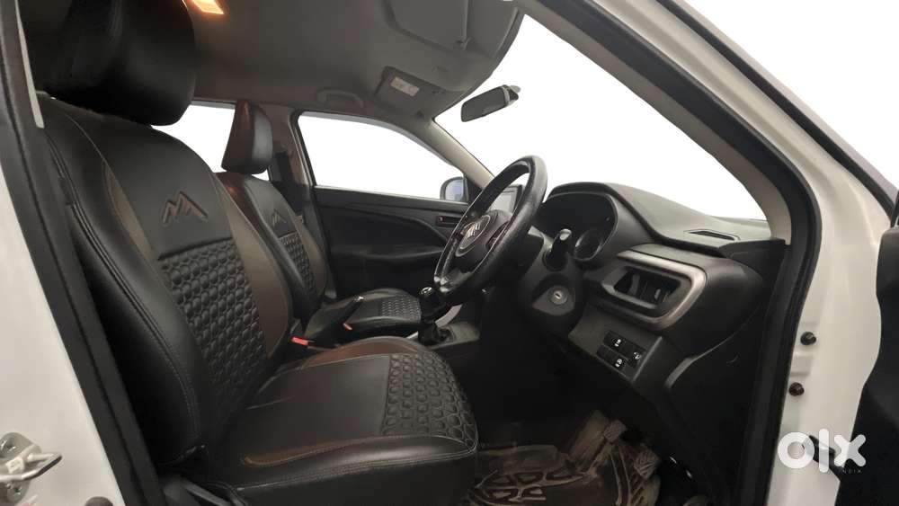 Maruti Suzuki Vitara Brezza 1.5 Vxi At, 2023, Petrol