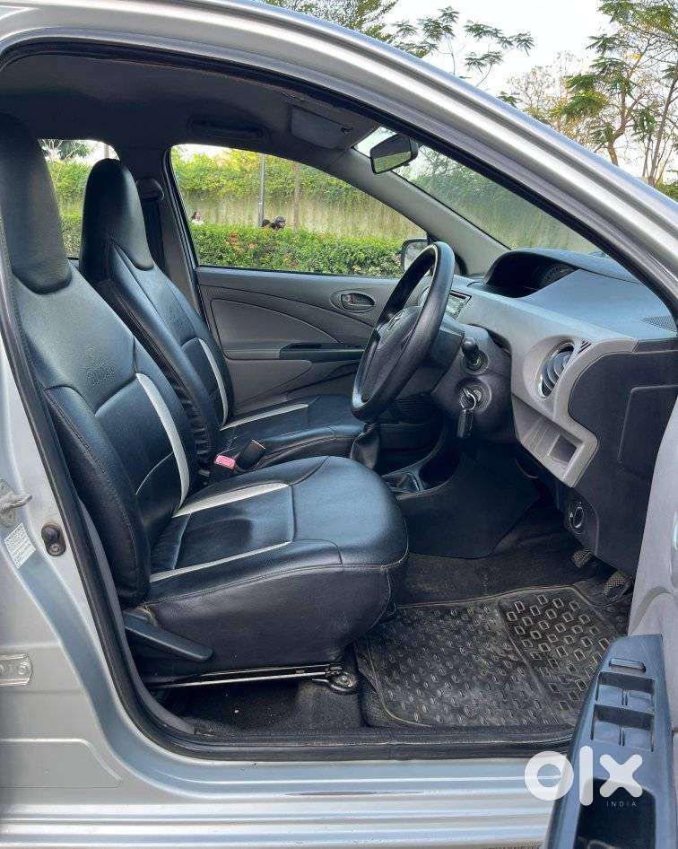 Toyota Etios Liva 2011-2012 G, 2011, Petrol