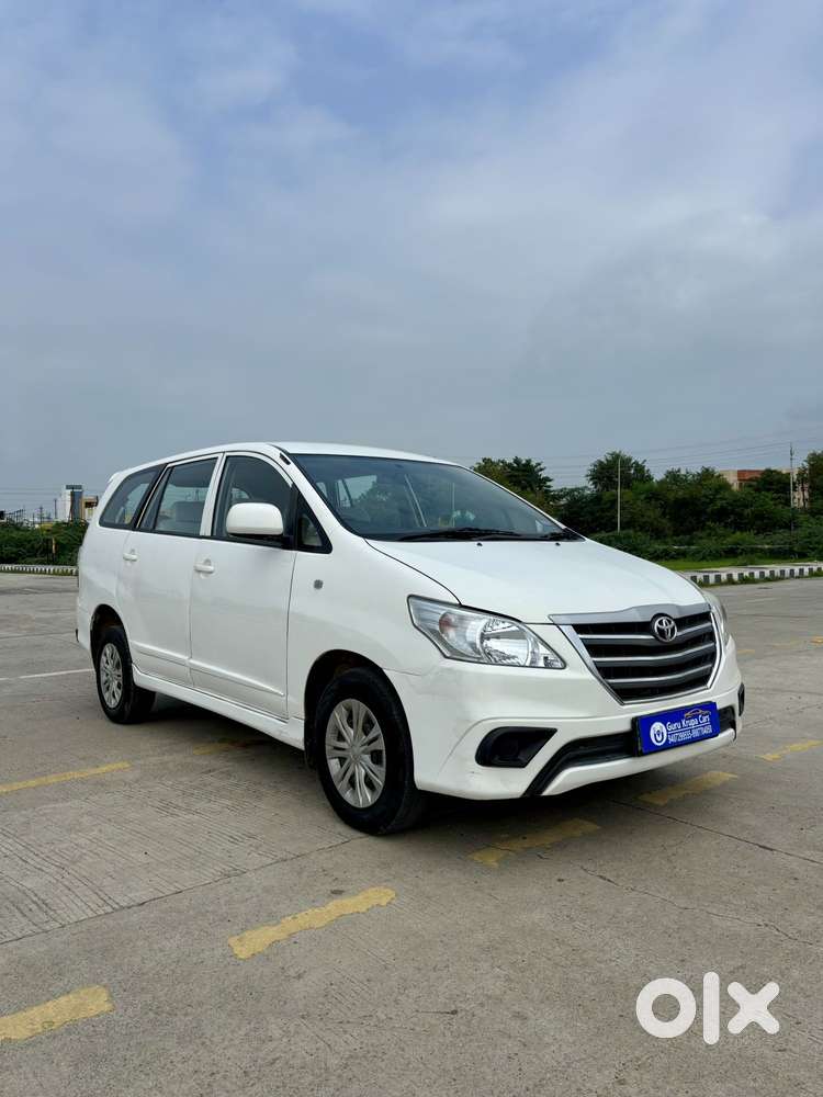 Toyota Innova 2.5 G (diesel) 8 Seater Bs Iv, 2015, Diesel