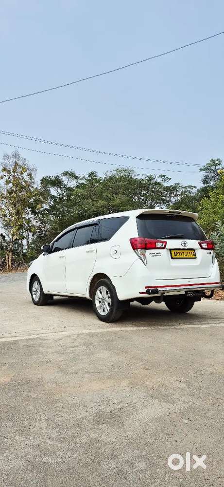 Toyota Innova Crysta 2017 Diesel Mt Second Owner
