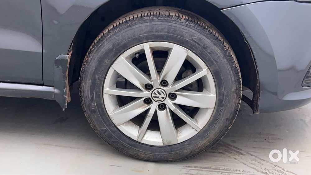 Volkswagen Polo Petrol Highline 1.2l, 2017, Petrol