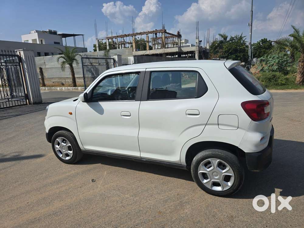 Maruti Suzuki S-presso Vxi Opt, 2023, Petrol