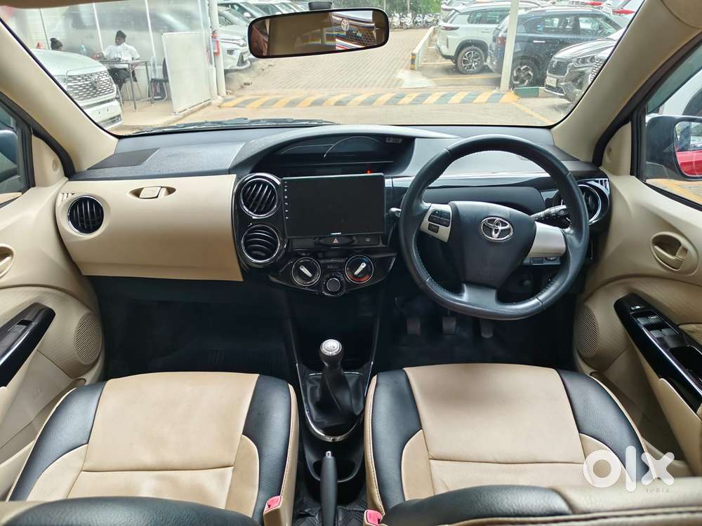 Toyota Etios Liva Vx Dual Tone, 2019, Petrol