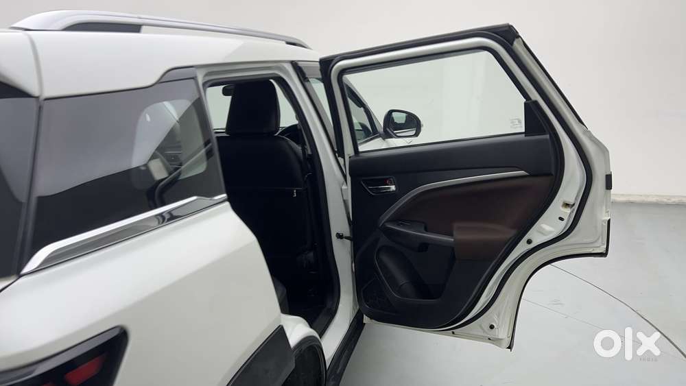 Maruti Suzuki Vitara Brezza 1.5 Zxi At, 2023, Petrol