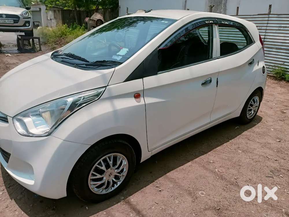 Hyundai Aura 2016 Petrol Well Maintained