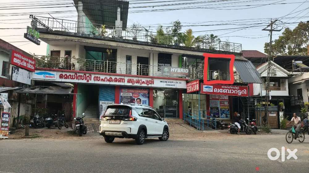 500 sqft Space available Thalayolapramabu