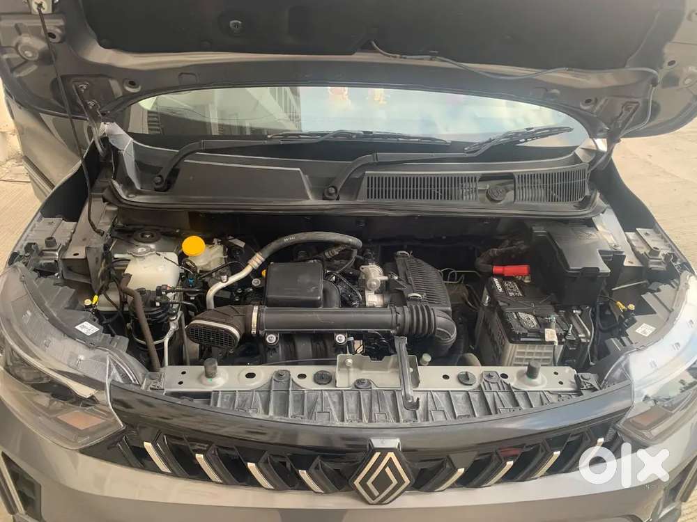 Renault Triber Petrol Automatic 2025 Topend Model Car