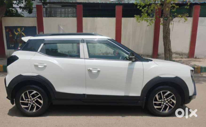 Mahindra Xuv 3xo, 2024, Petrol