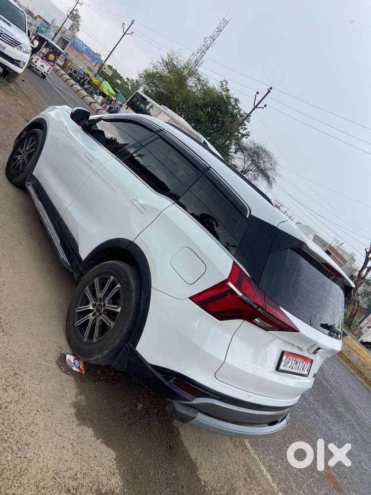 Mahindra Xuv700 2.2 Ax 7 Diesel Mt Luxury Pack Str, 2022, Diesel