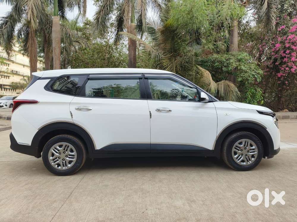 Kia Carens 1.4 Premium 7 Str, 2023, Petrol