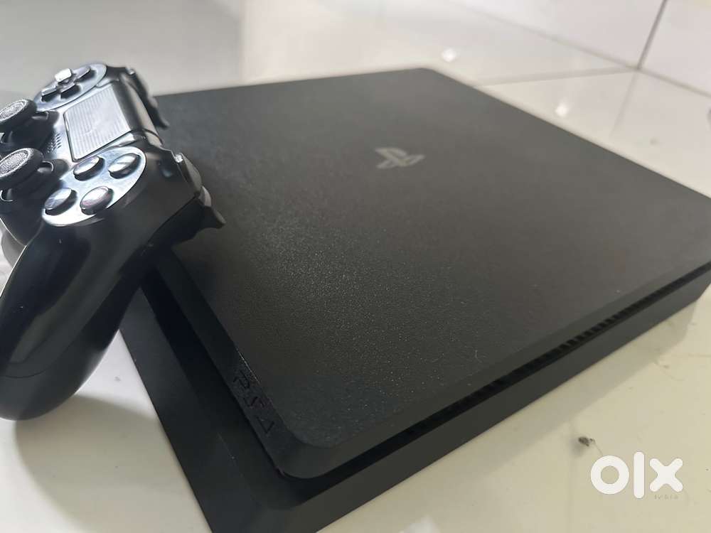 Ps4 playstation 4 1TB and games