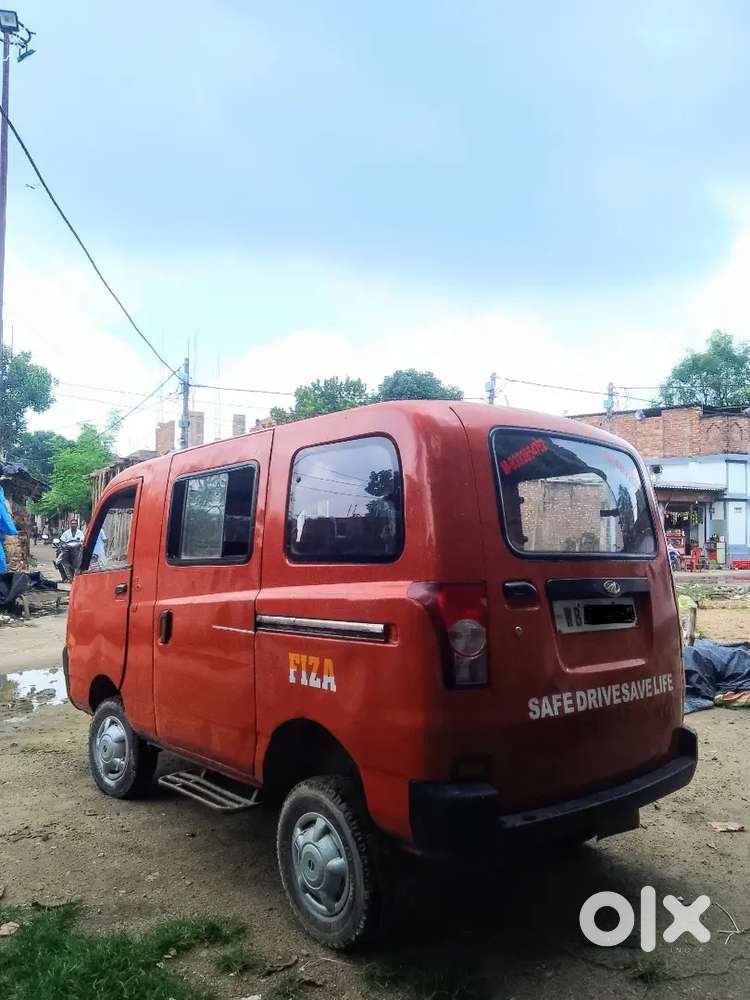 Mahindra Maximo Mini Van