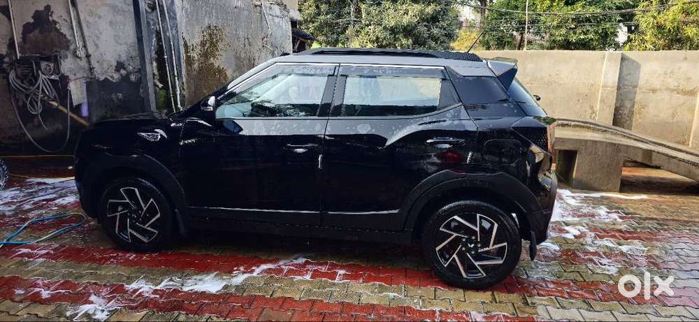 Mahindra Xuv 3xo Ax7 2nd Top Model 2024