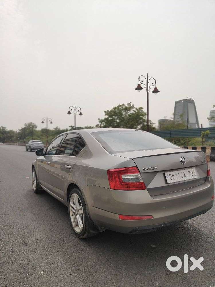 Skoda Octavia Elegance 1.8 Tsi At, 2014, Petrol