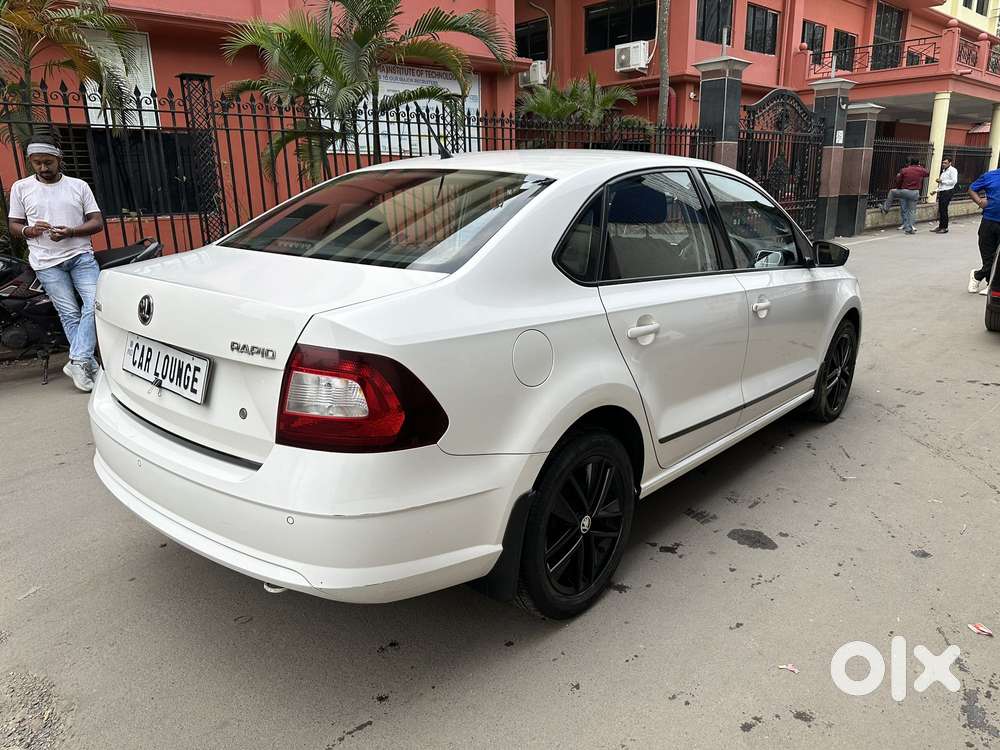 Skoda Rapid 1.0 Ambition Tsi At, 2021, Petrol