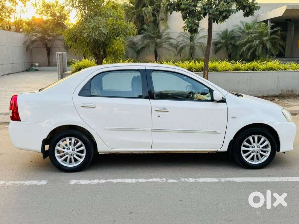 Toyota Etios Cross 1.5l V, 2011, Petrol