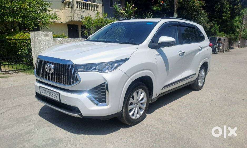 Toyota Innova Hycross 2.0 Vx Hybrid 7 Str, 2023, Petrol